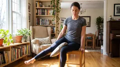 Rasva katoaa reisistä: 3 harjoitusta kunto-ohjaajalta